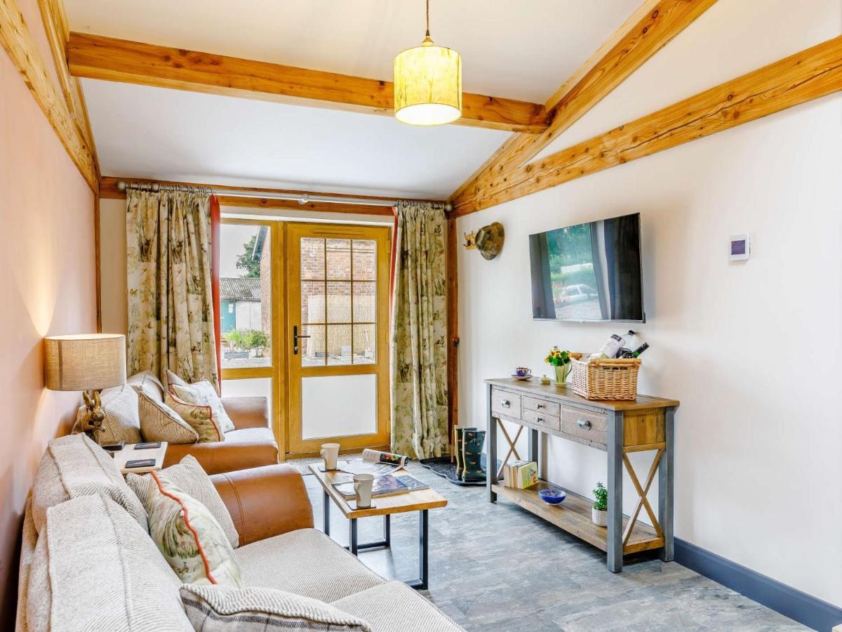 2 Bed In 85510